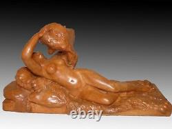 Statue Art Déco femme sur une peau de lion terre cuite H. ROGEROL 1877-1947