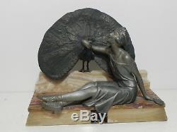 Statue Sculpture Femme Art Dèco 1930 SPORTIVE AU PAON base en marbre