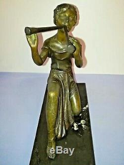 Statuette Sculpture Art Déco Femme Musicienne Au Faon 1920/1930 Signée