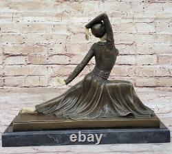 Superbe Antique Art Déco Bronze De Un Danseuse Femme Signée Superbe Ouvre