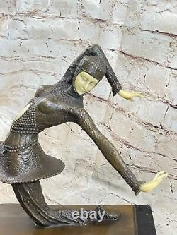 Superbe Vintage Art Déco Bronze De Un Danseuse Femme Signée Superbe Ouvre
