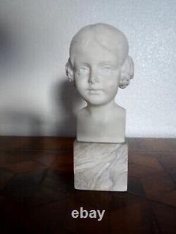 Superbe rare ancienne sculpture de femme ART DECO OSKAR HERTEL KOCH MAGDEBURG