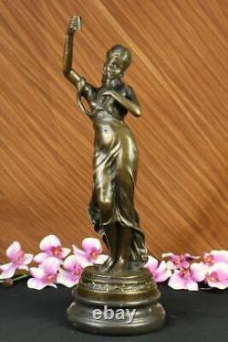 Sympa Bronze Sculpture Femme Avec Oiseau Signée Art Déco Fonte Figurine Fonte