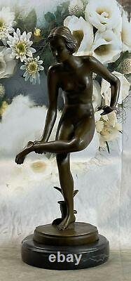 Western Art Déco Sculpture Nu Femme Fille Signée Bronze Statue Fonte